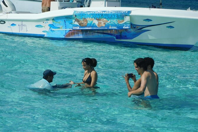 Adventure Stingray City, Snorkeling the Reef and Star Fish Point - Meeting at the Hard Rock Cafe in George Town