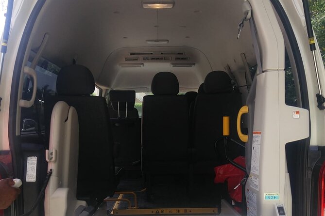 Airport Transfer to West Bay Accommodations (GCM)-Round Trip - The short ride west to your accommodation
