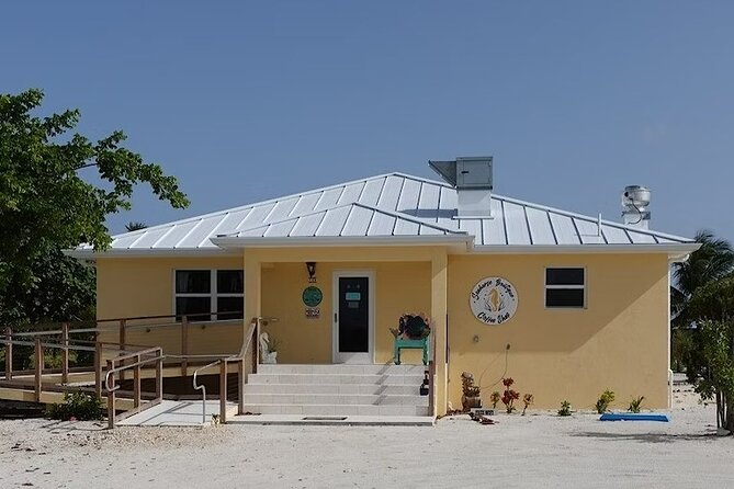 CaymanVisitor Hide & Seek GeoTour Self-Drive Tour - Natural caves and off-the-beaten-path trails