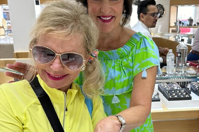 Diamonds and Cocktails a Shopping Experience in Grand Cayman - Is $25 per person good value?