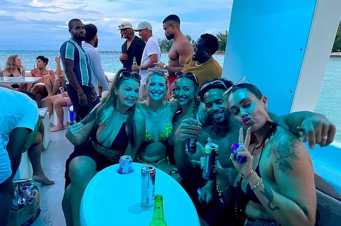 Drinks Inclusive Boat Cruise in the Cayman Islands with a live DJ - Who should book this cruise?
