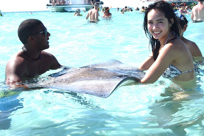 Full-Day Private Stingray City Snorkeling and Starfish Beach Tour - What the Private Price Buys You