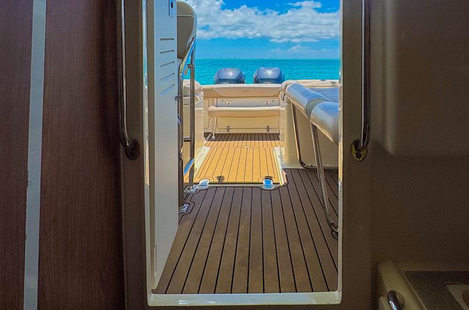 Grand Cayman Private Custom Boating Adventure - Snorkeling around Grand Cayman