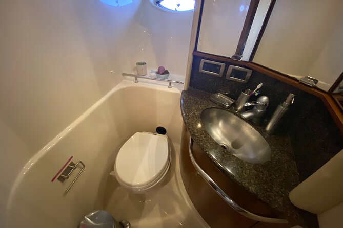 Half Day Private Tour with Jet Ski Experience in Cayman Island - What the 44-foot SeaRay Sundancer adds