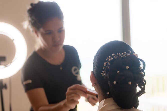 Private Beauty Session with a Local Artist in Grand Cayman - Working With Sandra on Your Desired Look