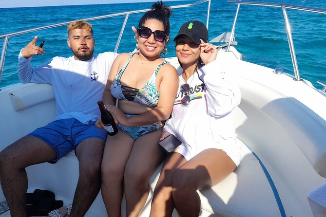 Private Boat Tour in Cayman Islands - Snorkeling over Grand Cayman’s clear reefs