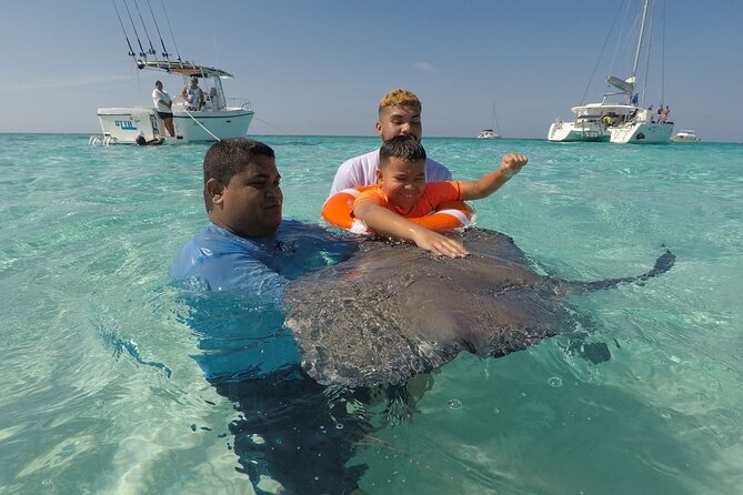 Private Boat Tour in Cayman Islands - Rum Point and the optional lunch break