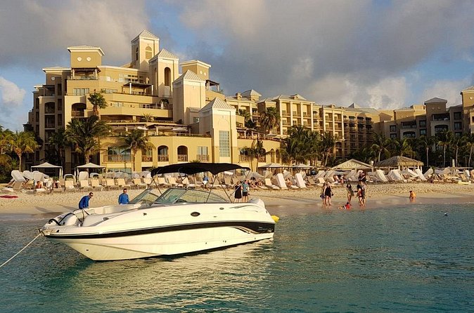 Private FullDay Stingray City, Snorkeling, Kaibo Bar & Grill and Starfish Beach - Why this private Grand Cayman boat trip works well
