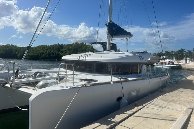 Private Luxury Catamaran Tour to Stingray City and Snorkel - Key points at a glance