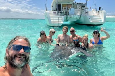 Private Luxury Catamaran Tour to Stingray City and Snorkel