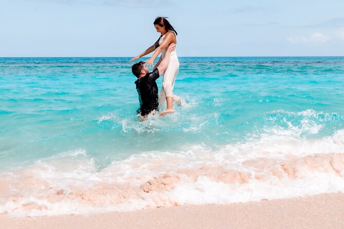 Private Vacation Photoshoot with Photographer in Grand Caymen - Choosing between famous places and quieter corners