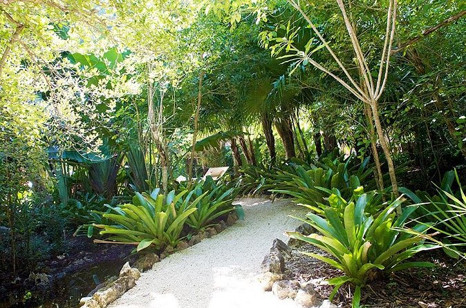 Queen Elizabeth II Botanic Park and Pedro St James Castle Tour in Grand Cayman - Who should book this Grand Cayman tour?