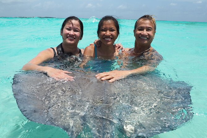 Stingray City and Coral Gardens - The crew makes the difference