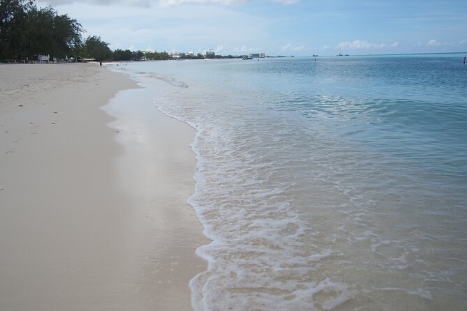 Stingray City and Seven Mile Beach Adventure Tour - Seven Mile Beach in a 90-minute window