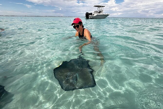 Stingray City and Snorkeling Private Charter - Arriving at Stingray City