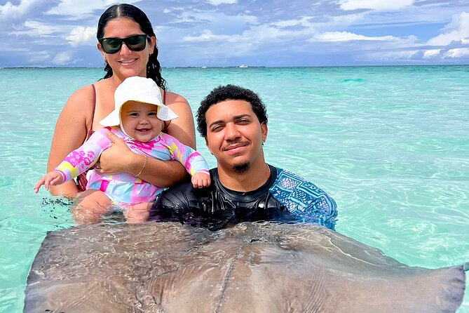 StingrayCity ,Coral Garden & Starfish Tour. - From the cruise terminal to Safehaven Marina